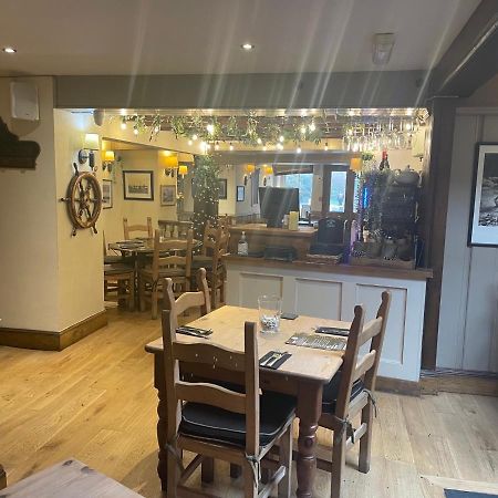 Garddfon Inn Y Felinheli Экстерьер фото