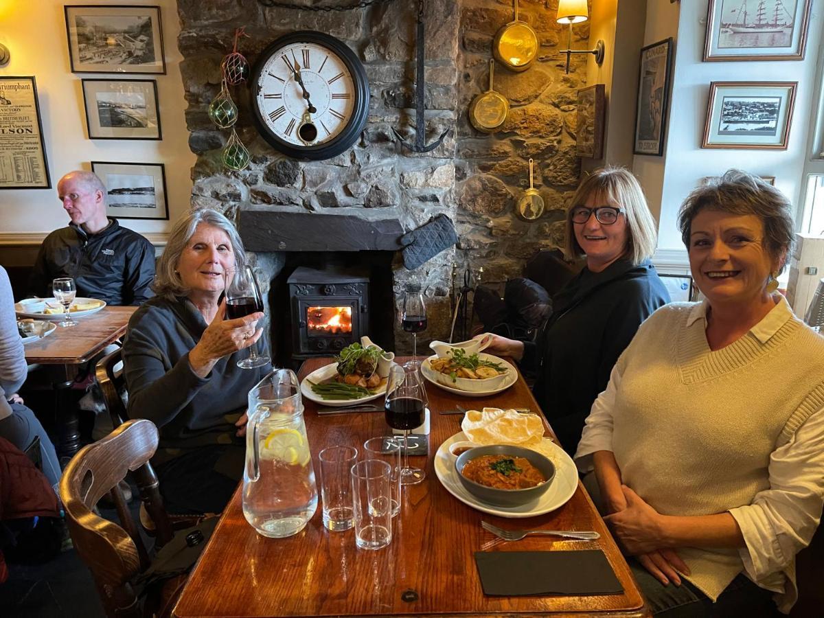 Garddfon Inn Y Felinheli Экстерьер фото